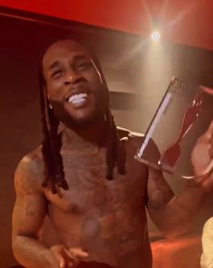 Burna Boy Receives UK Plaque for Reaching 2 Billion Streams, , Marking a First for African Artists