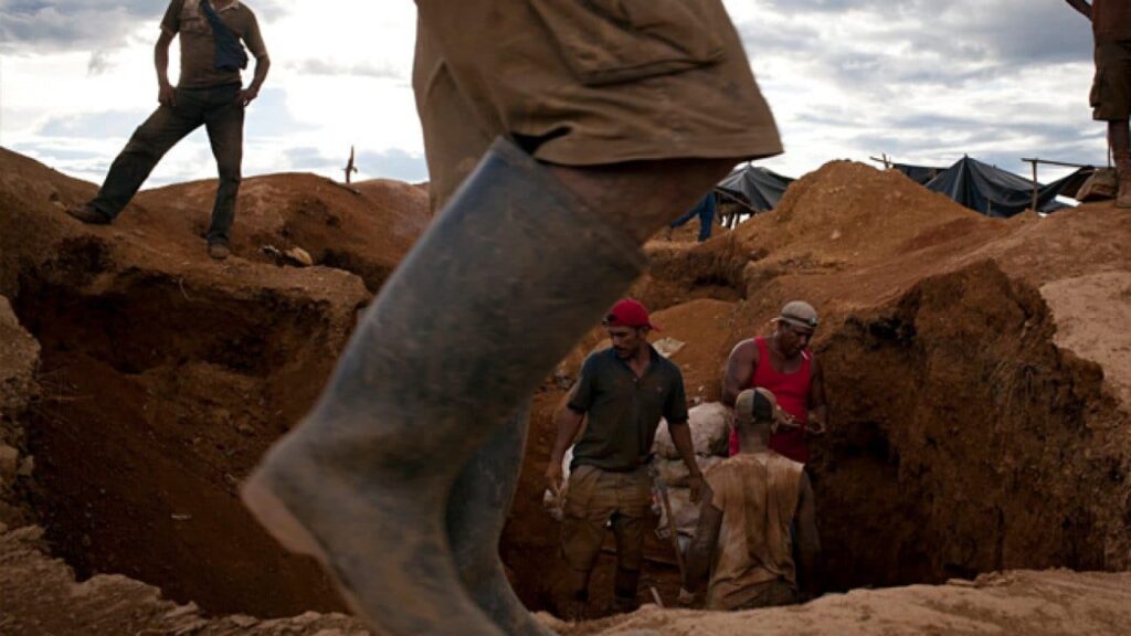 Tragedy in Niger State: Three Dead After Mining Pit Collapse