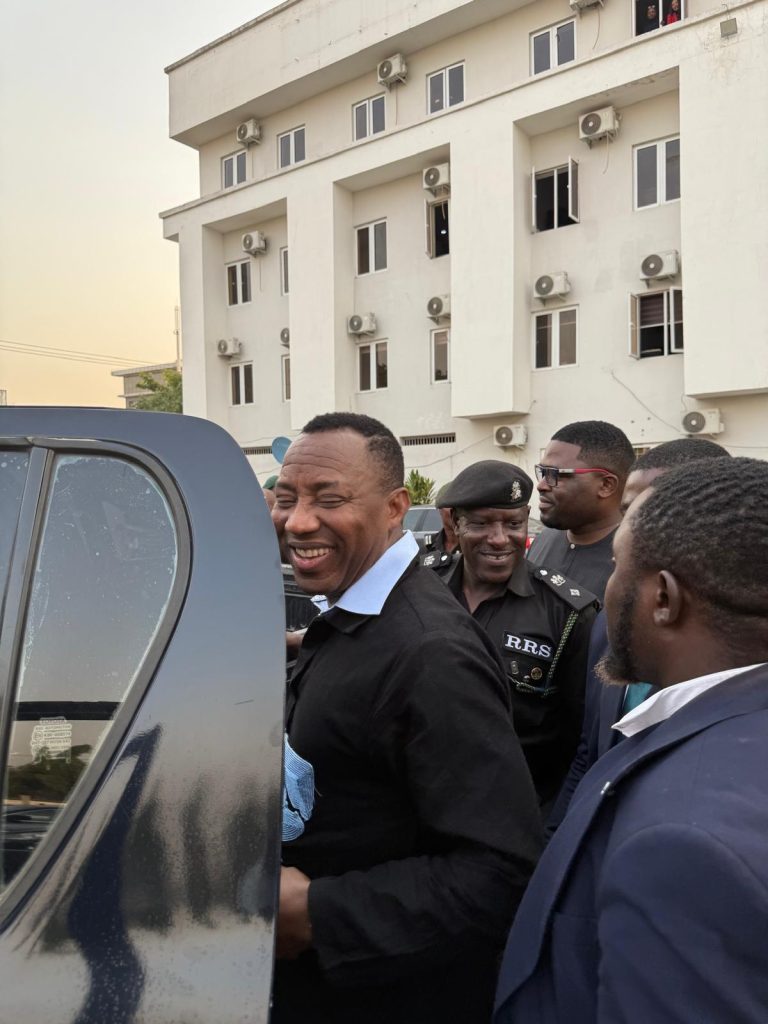 BREAKING: Sowore Detained Indefinitely After Rejecting ‘Illegal’ Bail Conditions Set By Nigerian Police