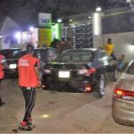 BREAKING: Yahoo Boys Ambush EFCC Officers On Arrest Mission