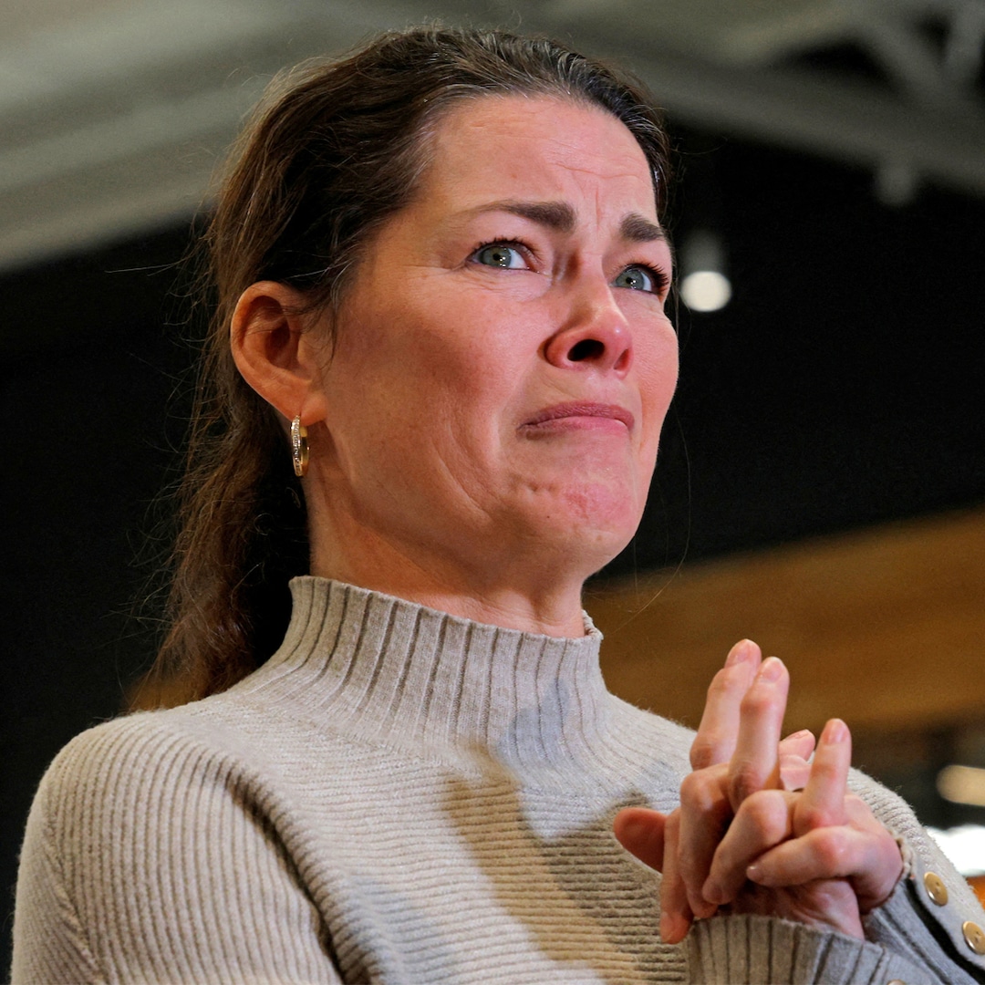 Nancy Kerrigan Breaks Down Over Skater Deaths